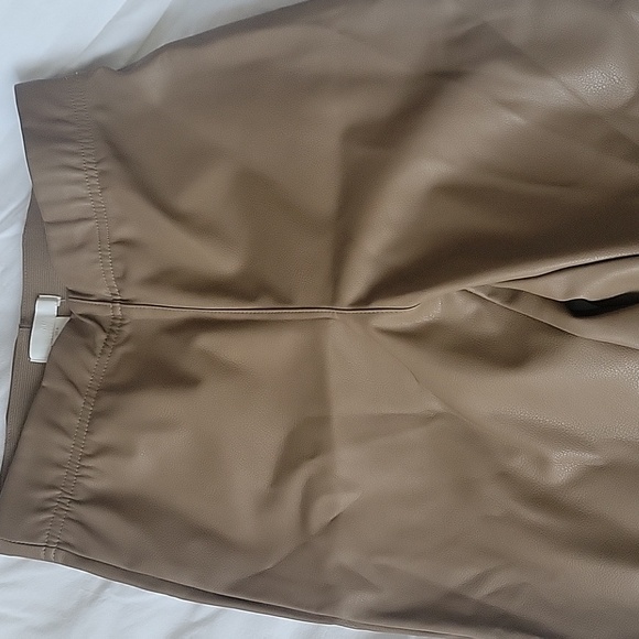 H&M Pants - Picture 3 of 13
